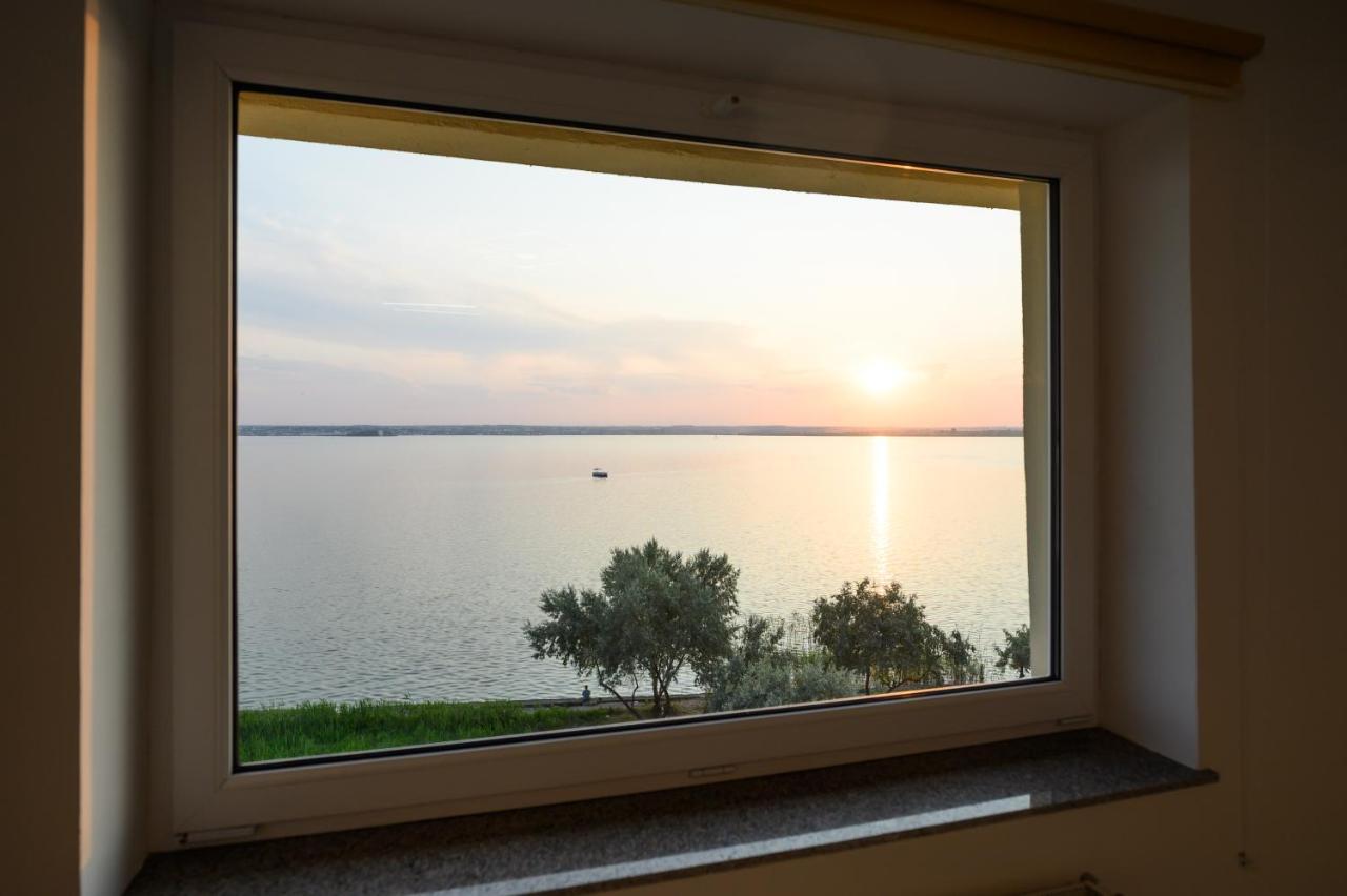 Sunset Lake Apartament Mamaia Exterior photo
